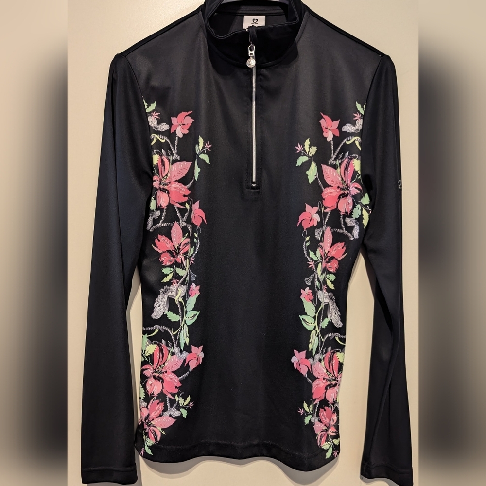 Daily Sports Shirt Golf  Pickball Athletic Long Sleeve 1/4 Pullover Woman's M